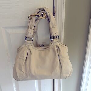 Coach cream leather shoulder bag